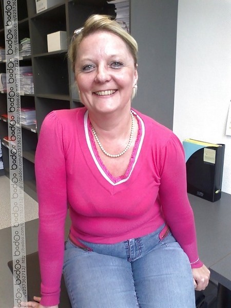 nathalie salope poilue en foret